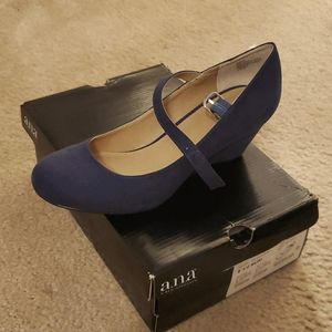 Blue suede shoe